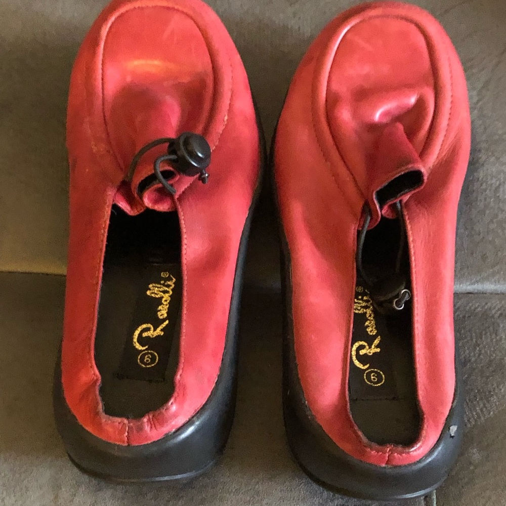 Shoes - Picture 4 of 4